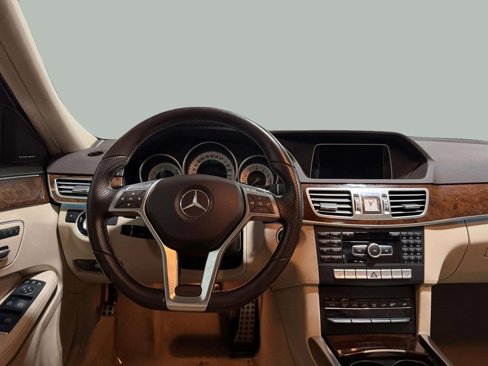 Used 2015 Mercedes-Benz E 350 4MATIC Sedan image 22