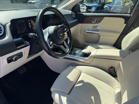 Used 2023 Mercedes-Benz GLA 250 4MATIC image 9