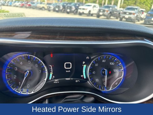 Used 2023 Chrysler Pacifica Limited image 21