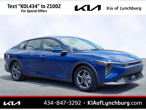 New 2025 Kia K4 LXS image 1