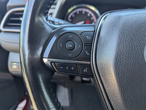 Used 2019 Toyota Camry XLE image 29