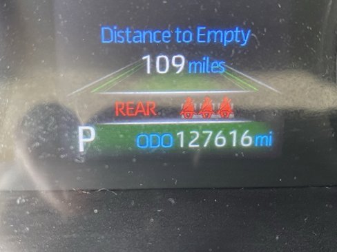 Used 2022 Toyota RAV4 XLE Premium image 30