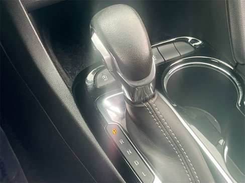 Used 2022 Buick Encore GX Preferred w/ Cold Weather Comfort Package image 16