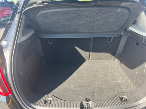 Used 2021 Buick Encore Preferred w/ Safety Package image 24