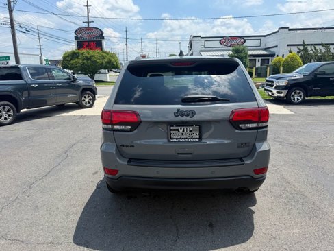 Used 2019 Jeep Grand Cherokee Laredo image 6