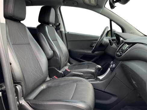Used 2019 Chevrolet Trax LT w/ LT Convenience Package image 23