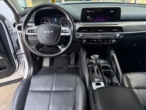Used 2022 Kia Telluride EX w/ EX Premium Package image 15