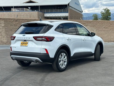 New 2025 Ford Escape Active image 2