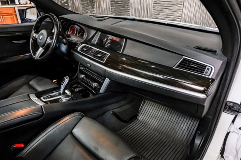 Used 2017 BMW 535i Gran Turismo xDrive image 17