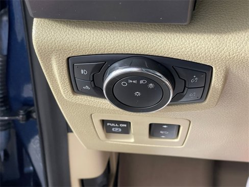Used 2015 Ford F150 XLT w/ Equipment Group 302A Luxury image 14