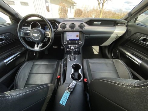 Used 2022 Ford Mustang Premium image 16