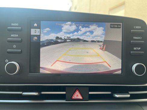 Certified 2025 Hyundai Elantra SE image 44
