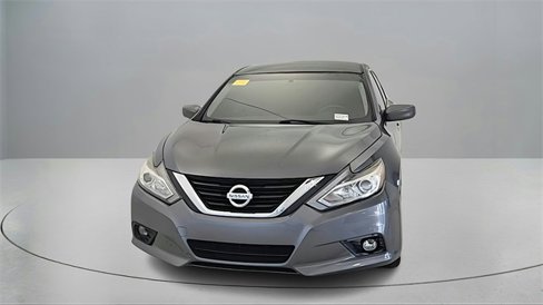 Used 2018 Nissan Altima 2.5 SV image 2