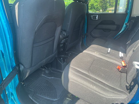 Used 2019 Jeep Wrangler Unlimited Sahara image 7