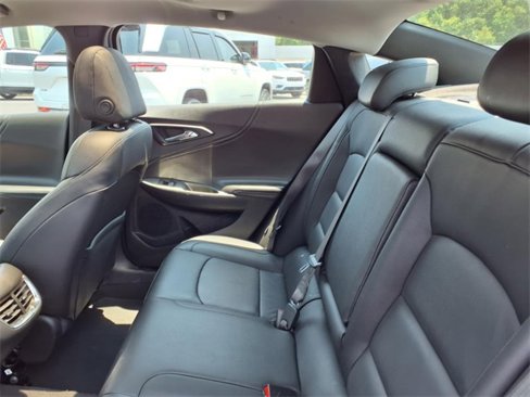 Used 2022 Chevrolet Malibu LT w/ Leather Package image 7