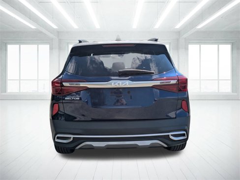 Used 2023 Kia Seltos SX image 4