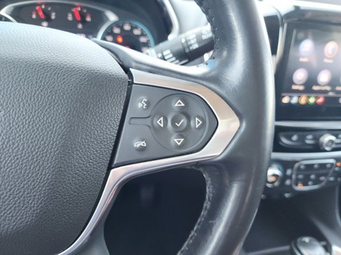 Used 2020 Chevrolet Traverse LT image 32
