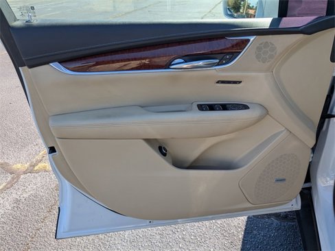 Used 2017 Cadillac XT5 Premium Luxury image 12