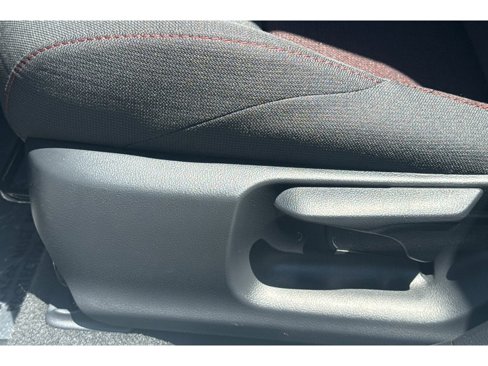 Used 2025 Toyota Corolla SE image 13