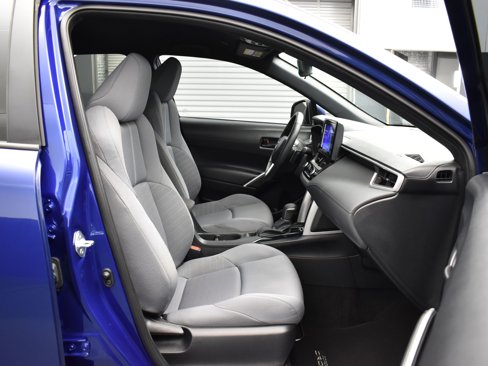 Used 2024 Toyota Corolla Cross SE image 12