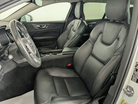 Used 2020 Volvo V60 T5 Cross Country w/ Protection Package Premier image 17