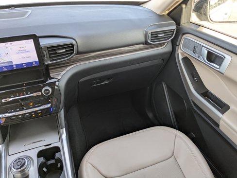 Used 2023 Ford Explorer Limited image 21