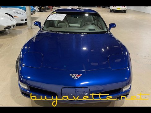 Used 2004 Chevrolet Corvette Coupe w/ Preferred Equipment Group image 4
