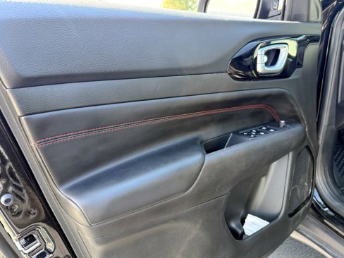 Used 2024 Jeep Compass Trailhawk w/ Trailhawk Convenience Group image 10
