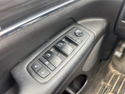 Used 2019 Jeep Grand Cherokee Limited w/ Trailer Tow Group IV image 17