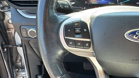 Used 2022 Ford Explorer XLT image 12