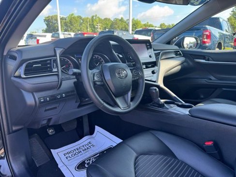 Used 2023 Toyota Camry SE image 16