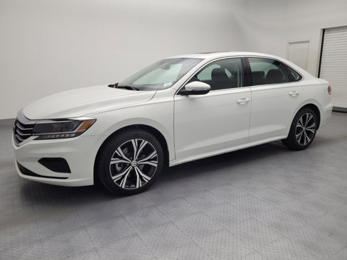 Used 2021 Volkswagen Passat 2.0T SE image 2