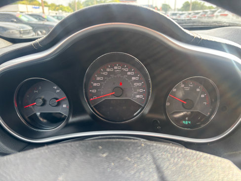 Used 2012 Dodge Avenger SE image 19