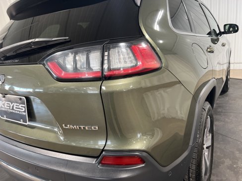 Used 2019 Jeep Cherokee Limited w/ Luxury Group image 16