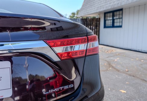 Used 2013 Toyota Avalon Limited image 11