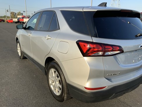 Used 2022 Chevrolet Equinox LS w/ LS Convenience Package image 15