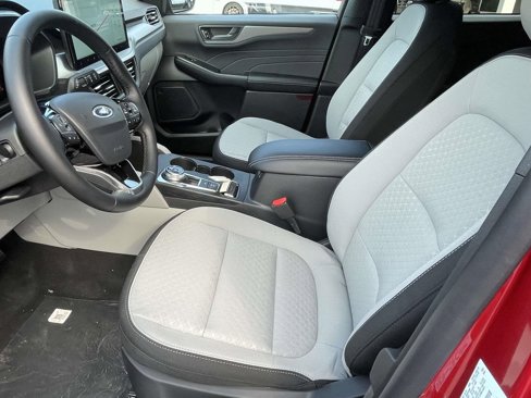 New 2025 Ford Escape Active image 10