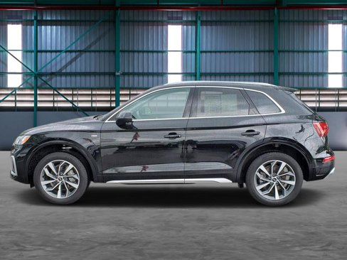 Used 2024 Audi Q5 2.0T Premium w/ Convenience Package image 2