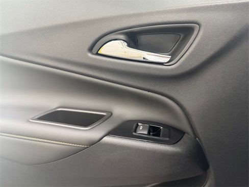 Used 2022 Chevrolet Equinox Premier image 18