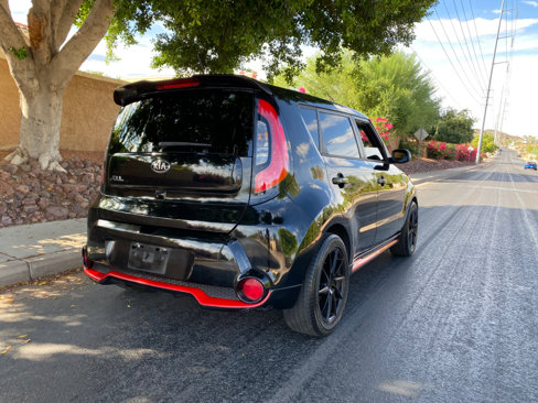 Used 2015 Kia Soul + image 6