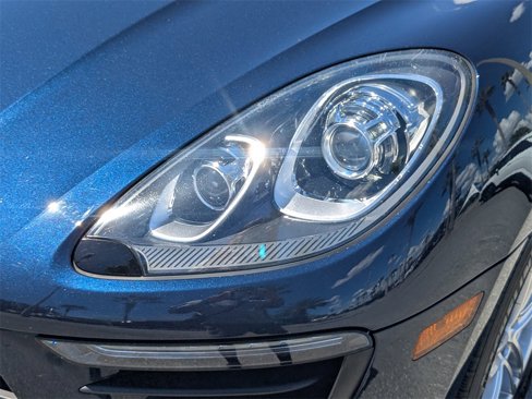 Used 2017 Porsche Macan image 9
