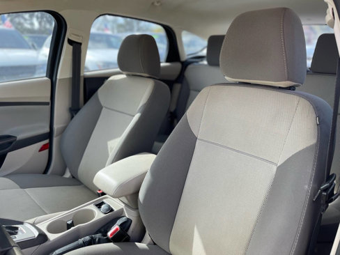 Used 2014 Ford Focus SE image 16