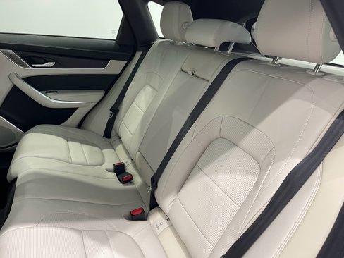 Used 2025 Jaguar F-PACE R-Dynamic S image 15