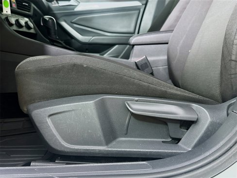 Used 2019 Volkswagen Jetta S image 17