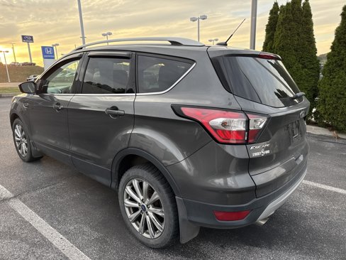 Used 2017 Ford Escape Titanium image 5