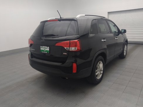 Used 2015 Kia Sorento LX image 9