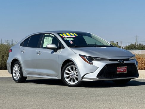 Used 2020 Toyota Corolla LE image 2