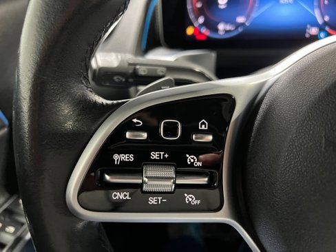 Used 2020 Mercedes-Benz GLB 250 4MATIC image 32