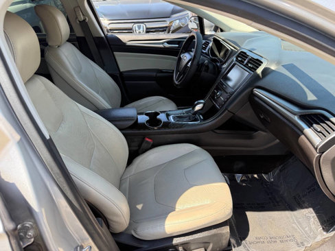 Used 2016 Ford Fusion Titanium image 18