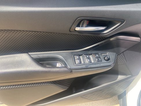 Used 2018 Toyota C-HR XLE image 17